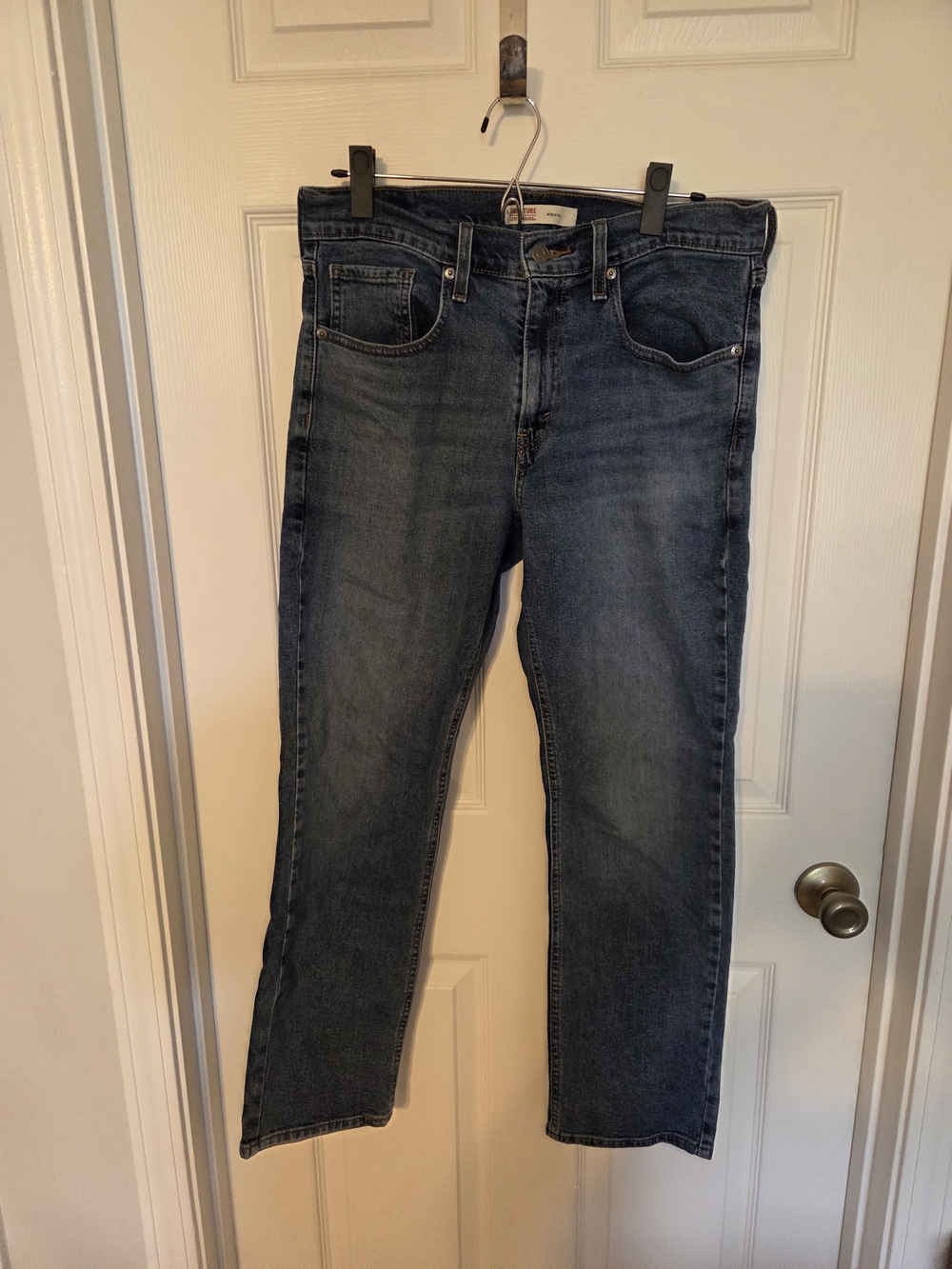 Levi's Straight Leg Jeans